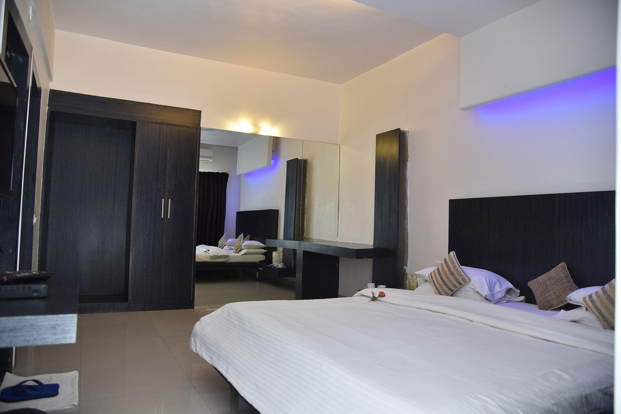 Hotel Rama Heritage Nashik Bagian luar foto