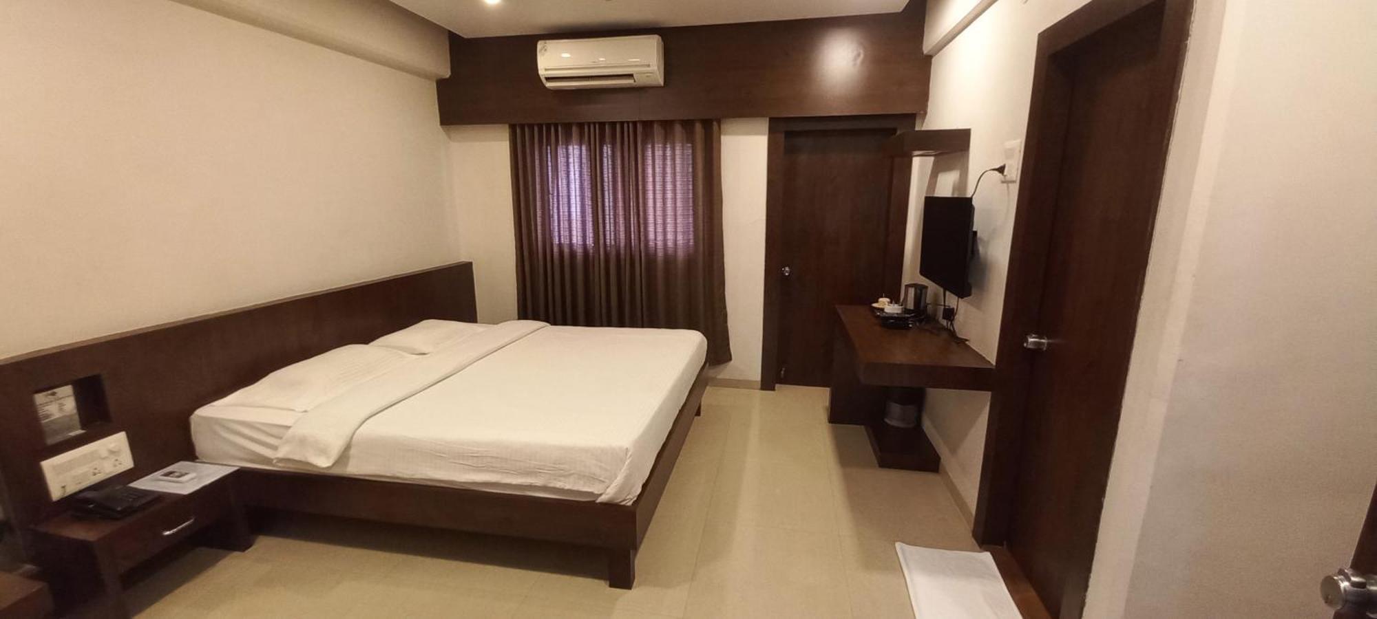 Hotel Rama Heritage Nashik Bagian luar foto