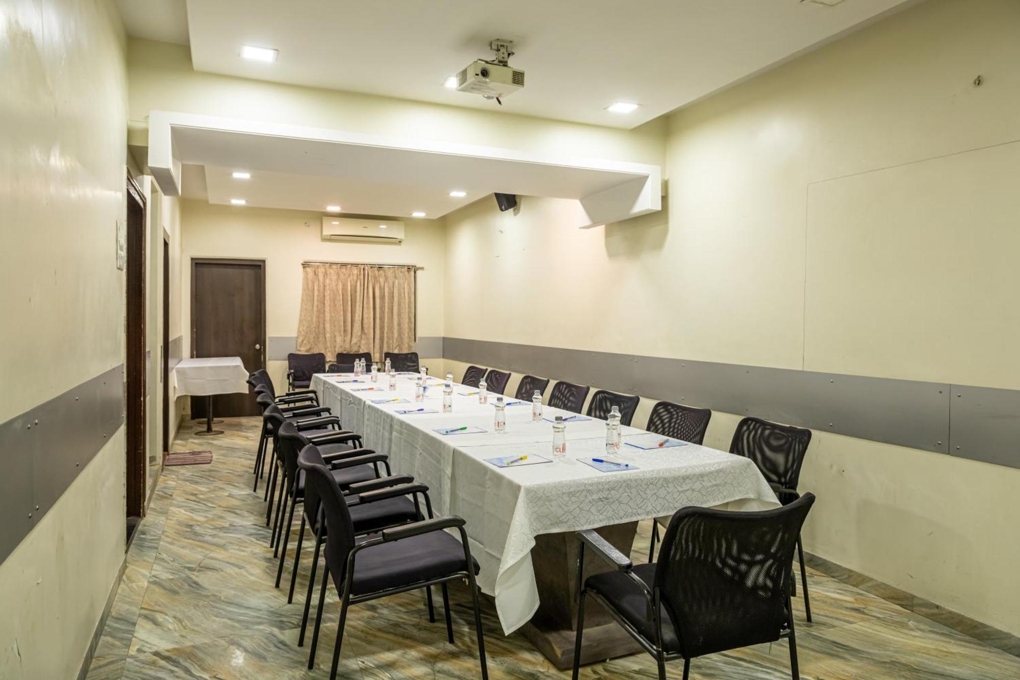Hotel Rama Heritage Nashik Bagian luar foto