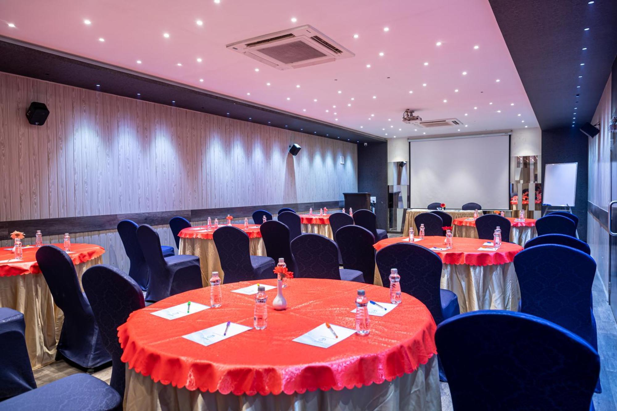 Hotel Rama Heritage Nashik Bagian luar foto