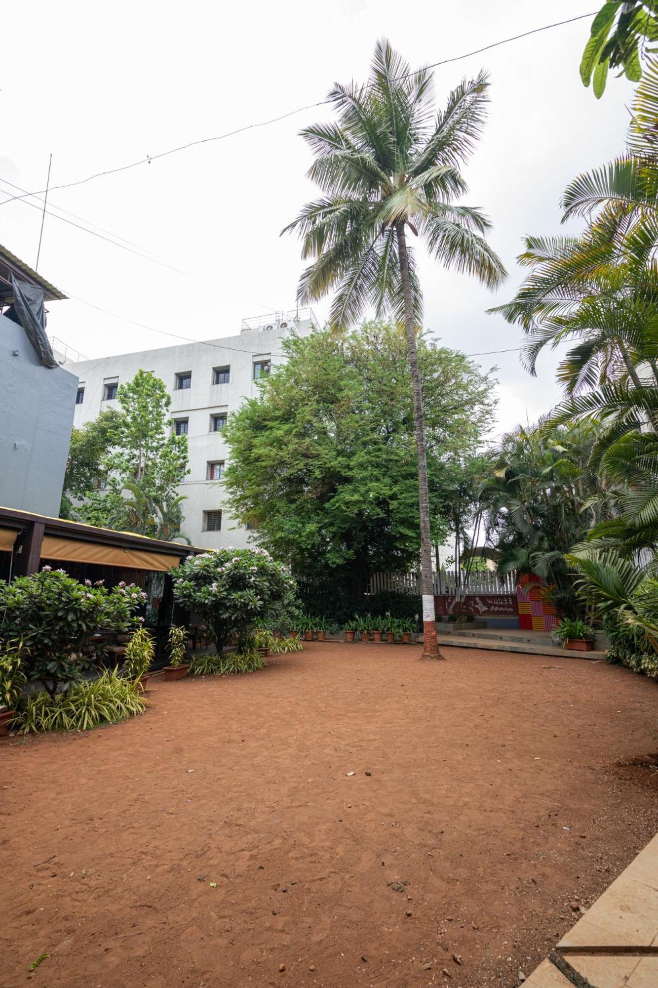Hotel Rama Heritage Nashik Bagian luar foto