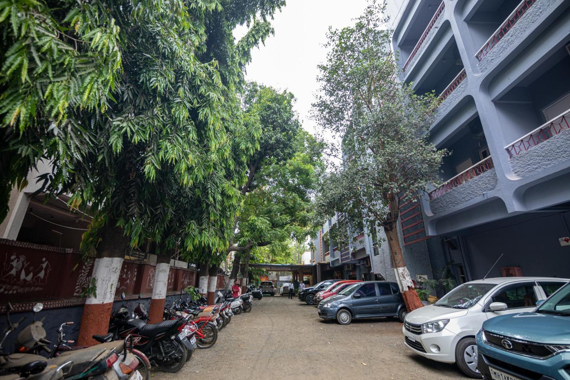 Hotel Rama Heritage Nashik Bagian luar foto