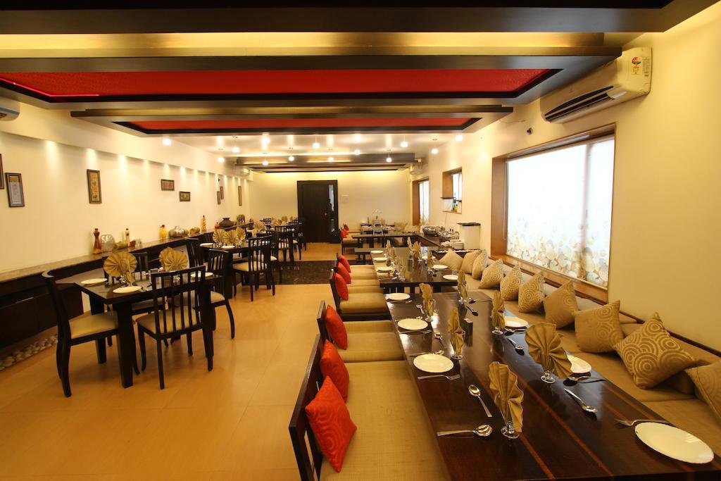 Hotel Rama Heritage Nashik Bagian luar foto